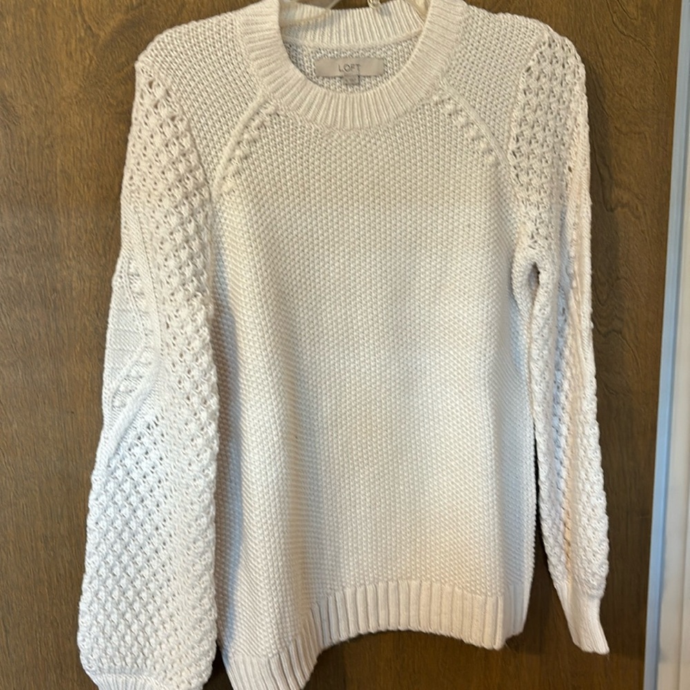 Women’s pullover sweater